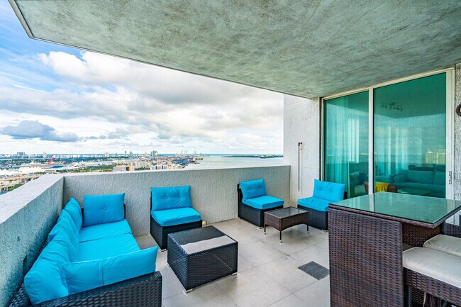 Building Photo - 141 NE 3rd Ave