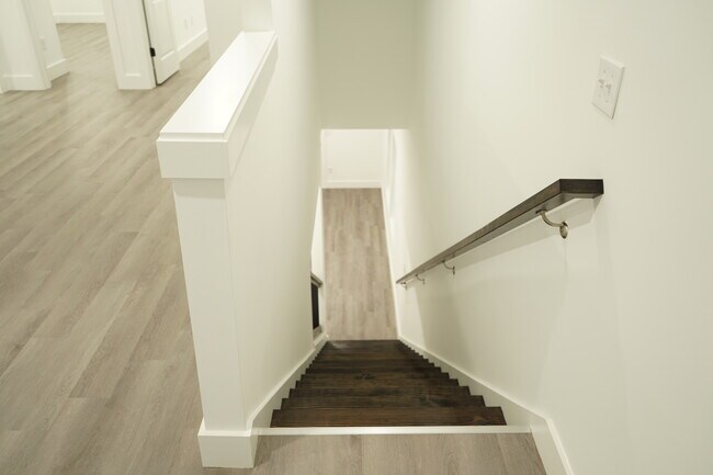 Building Photo - 781 Berry Rd