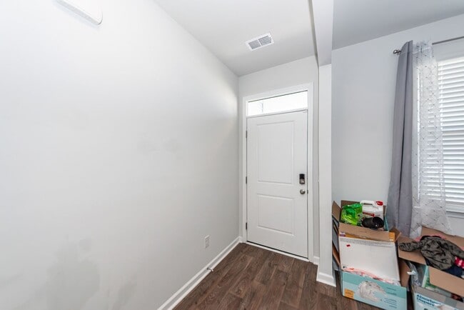 Building Photo - 4 Bedroom, 2.5 Bathroom Home in Carolina Groves - Moncks Corner