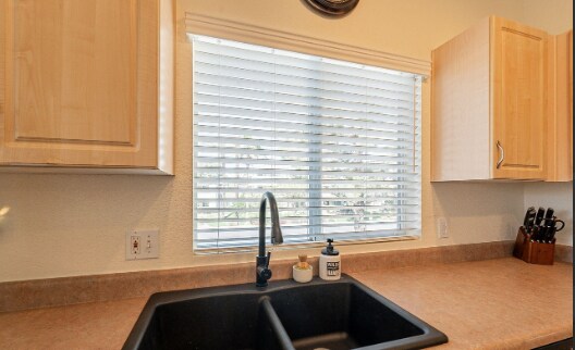 Building Photo - 7401 W Arrowhead Clubhouse Dr