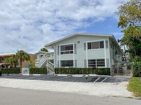 Building Photo - 915 Intracoastal Dr