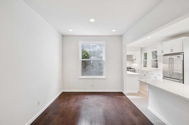 Building Photo - 971 Filbert St
