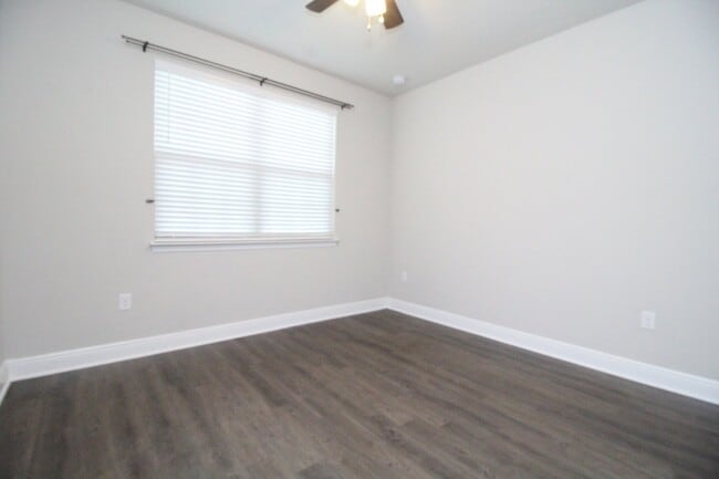 Building Photo - Ashley Plantation 3/2 Home with Open Layou...
