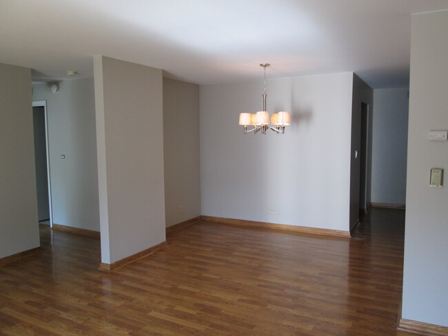Building Photo - 400 Thames Pkwy