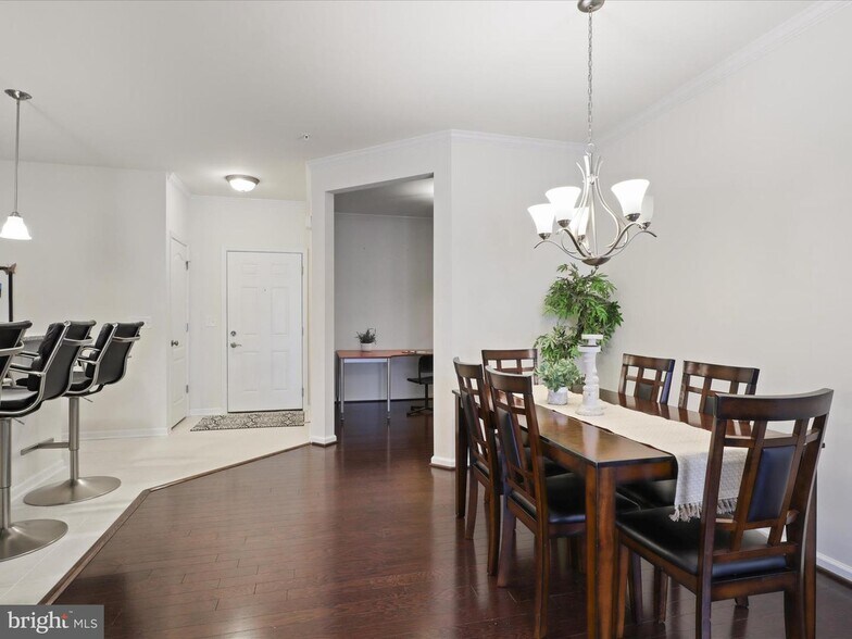 Dining Area - 24637 Woolly Mammoth Ter