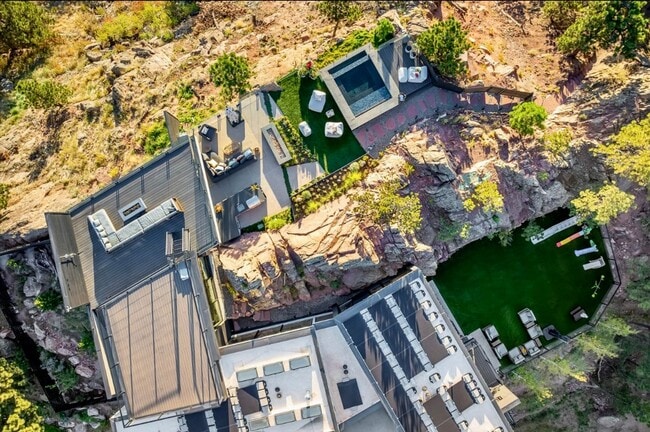 Building Photo - Private Foothills Sanctuary Minutes from D...