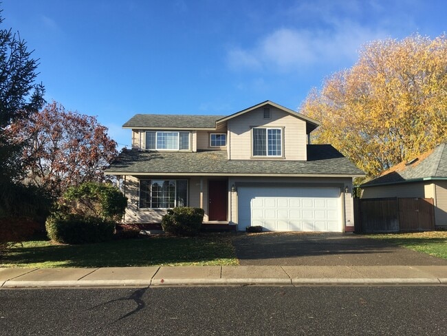Primary Photo - Beautiful Home on Indiana Drive in Ellensburg