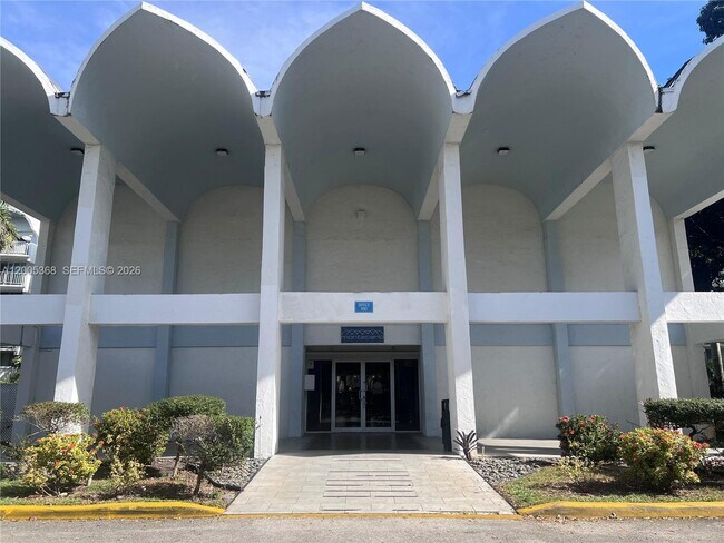 Building Photo - 496 NW 165th St