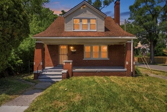 Building Photo - 11867 Elmdale St