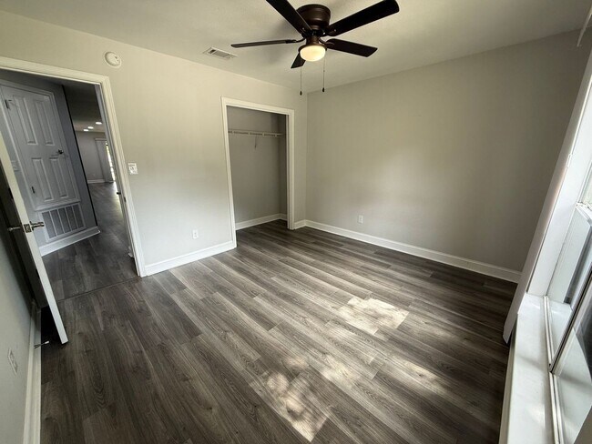 Building Photo - Pensacola - Springdale Forest - 3 bedroom, 2 bathroom