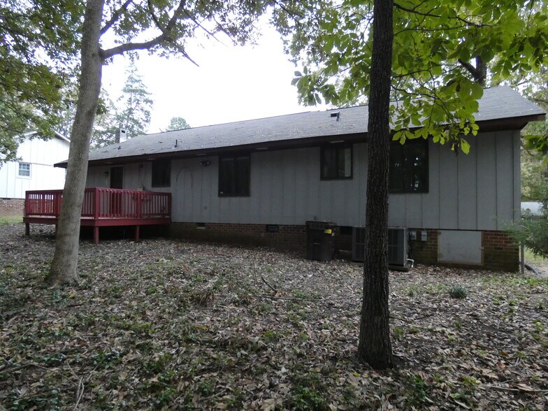 Building Photo - 3506 Marquis Dr