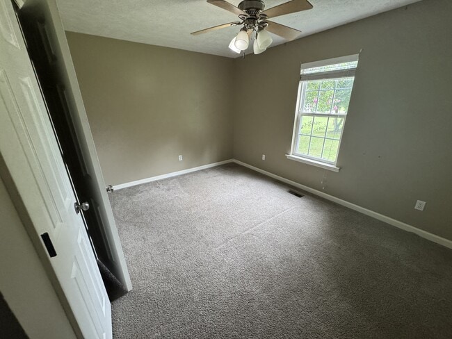 Building Photo - 100 Faldo Dr