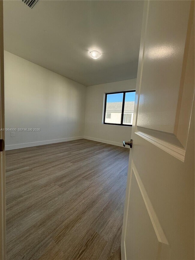 Building Photo - 34479 SW 191st Ave