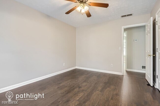 Building Photo - 40 Acorn Way UNIT