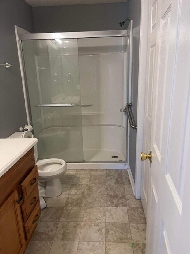 Building Photo - Beautiful 3 Bed, 2 Bath Home, Convenient Location, Close to Fort Knox