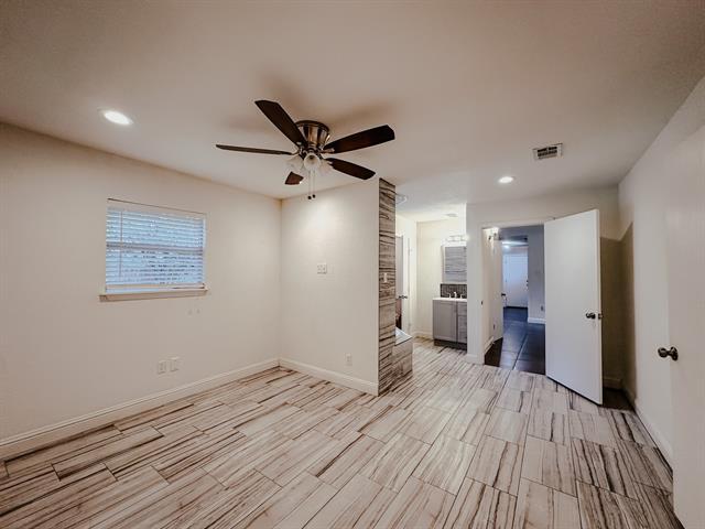 Building Photo - 6600 Lakeside Dr