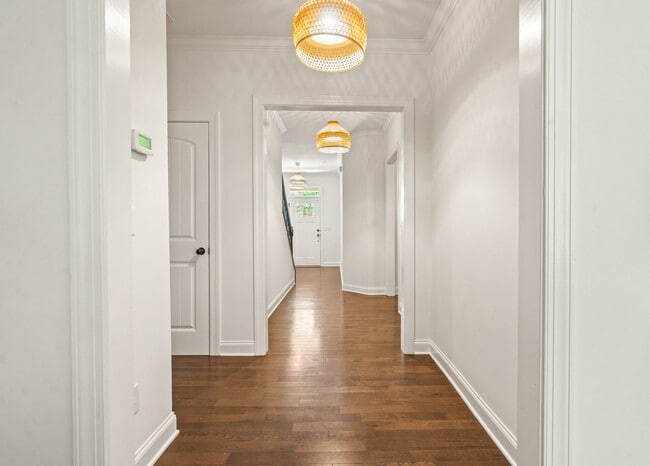 Building Photo - Convenient Carrboro Living in a Spacious 4 Bedroom Home