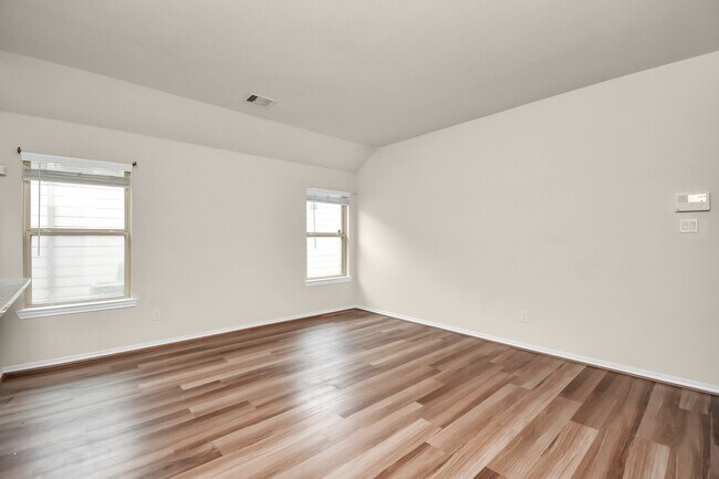 Building Photo - 25634 Royal Catchfly Rd