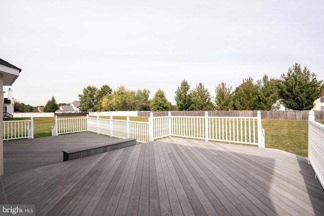 Building Photo - 27 Samantha Dr