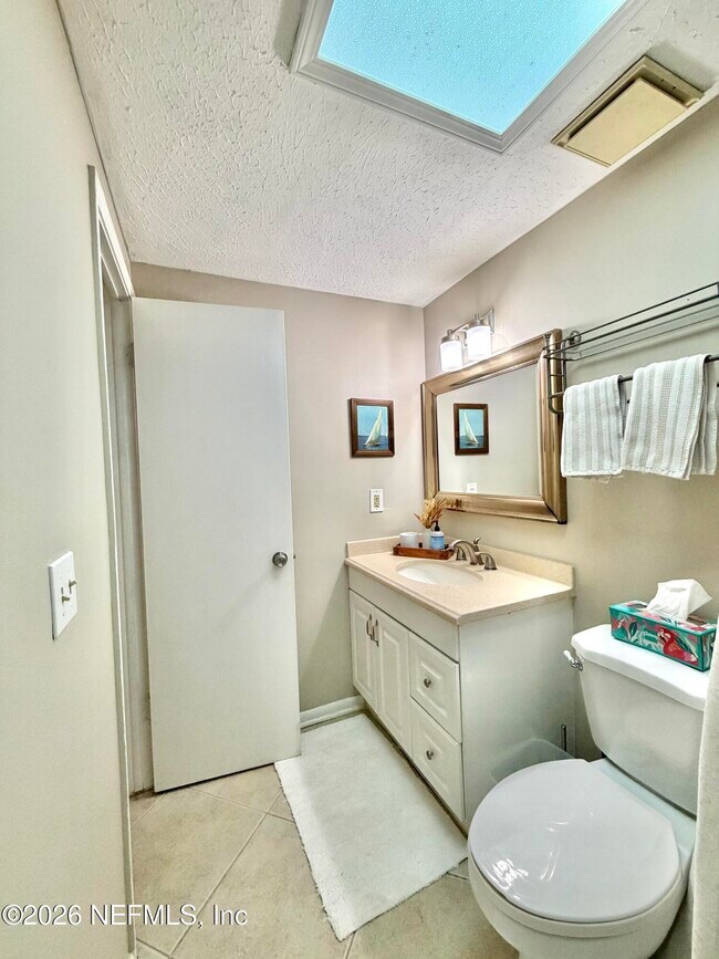 Building Photo - 25 Seatrout St