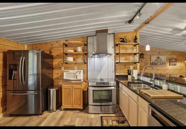 Building Photo - 4253 Cub Dr