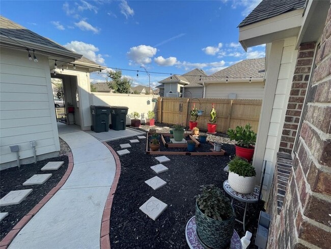 Building Photo - 108 Lasino Dr