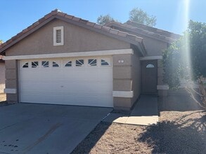 Building Photo - 817 E Yuma Ave