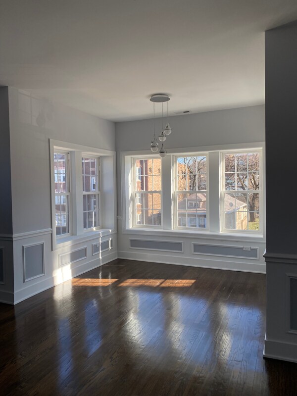 Primary Photo - 5558 W Congress Pkwy