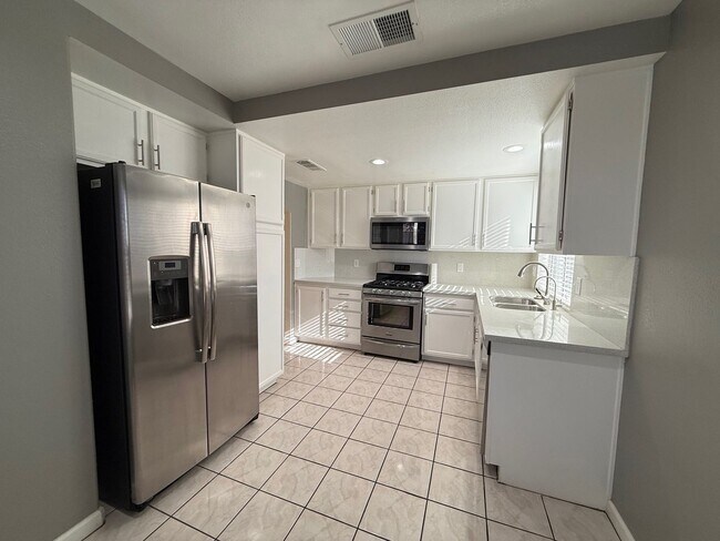 Building Photo - Rancho Alta Mira Single Story Home with 2 Car Garage