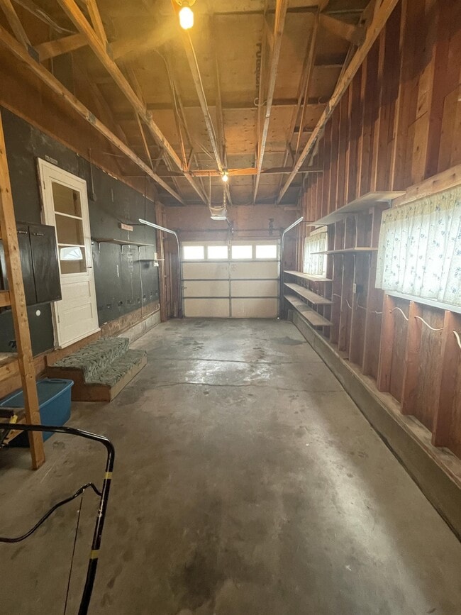 Building Photo - 3204 17th Ave S
