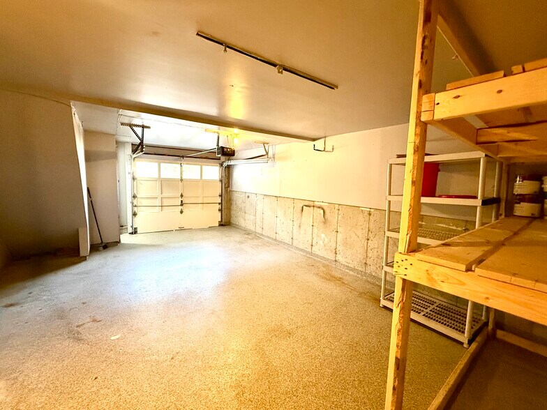 Building Photo - 9 Olga Ave