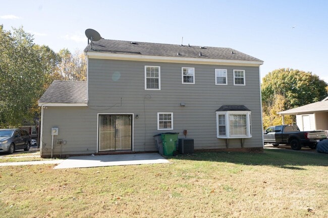 Building Photo - 2219 Heather Glen Ln