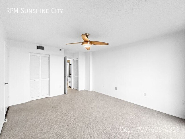 Building Photo - 2333 Feather Sound Dr