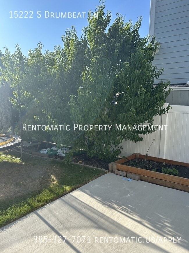 Building Photo - 15222 Drumbeat Ln