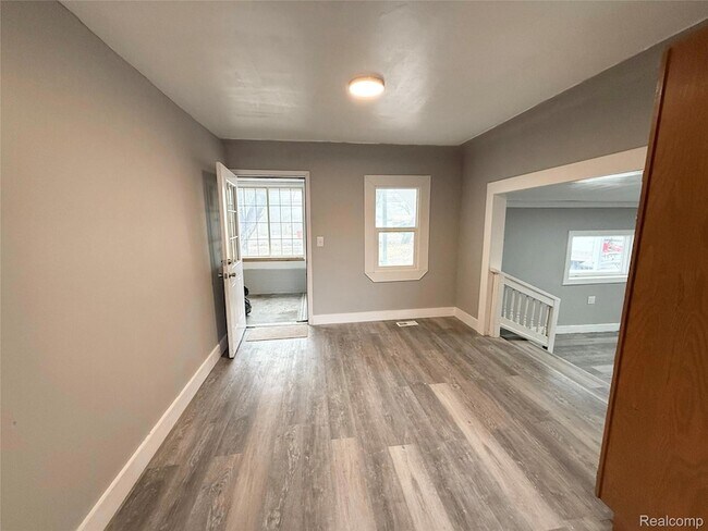 Building Photo - 20500 McKishnie St