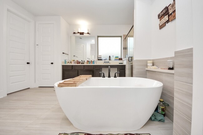 Building Photo - 26514 Star Blossom Ln