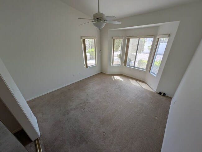 Building Photo - 2829 Vista Butte Dr