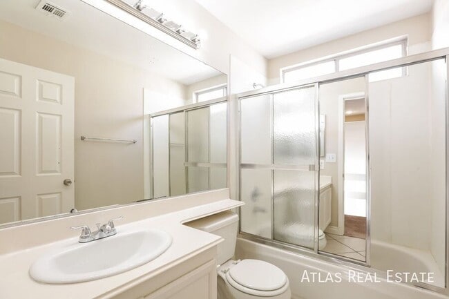 Building Photo - 4933 Via Luis Ct