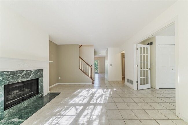 Building Photo - 751 Heath Ln