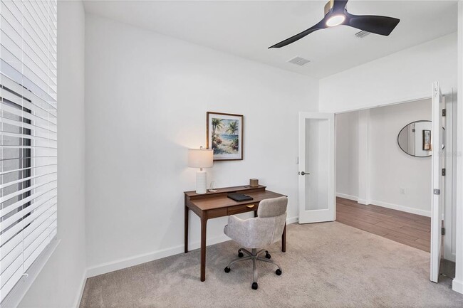 Building Photo - 15716 Barefoot Beach Dr