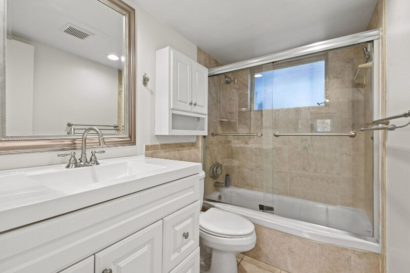 Building Photo - 3600 N Ocean Dr