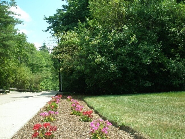 Building Photo - 24 Leanne Way