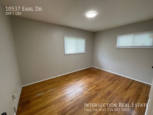 Building Photo - 10537 Earl Dr