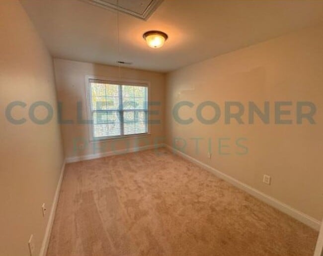 Building Photo - 4964 Wyngate Village Dr