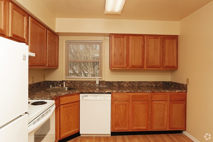 Interior Photo - Cove Harbor Townhomes