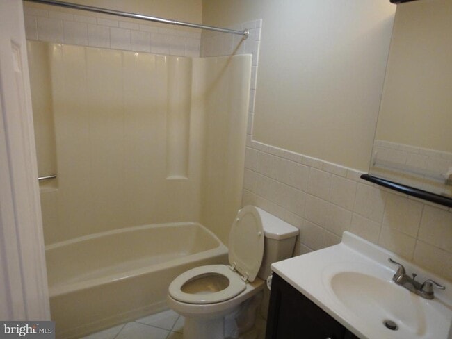 Building Photo - 307 Lucas Ln