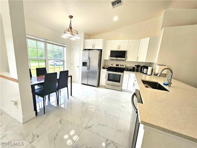 Building Photo - 169 Brown Ave S