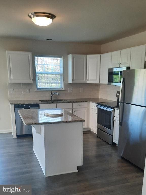 Building Photo - 829 Admiral's Quay Dr