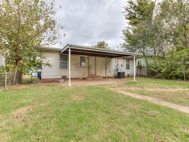 Building Photo - 1314 SE 40th St