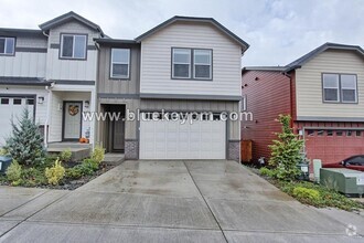 Building Photo - 3 Bed, 2.5 Bath Townhome in Ridgefield at ...